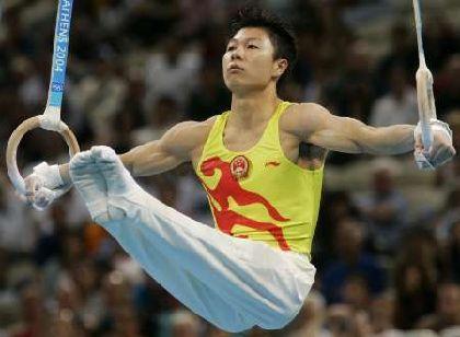 李小鹏中国男子体操运动员10月12日,中国体操男团逆转 图片22k 420x308 