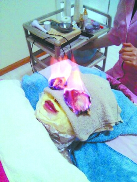 局部皮肤长有疖子