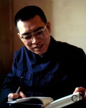 1998年3月24日,已故著名数学家陈景润院士的夫人由昆