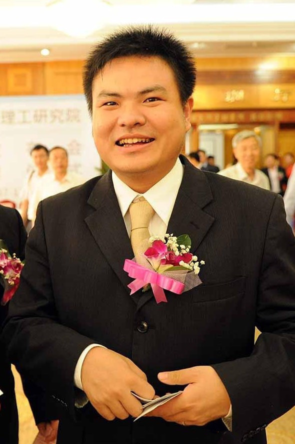 刘若鹏